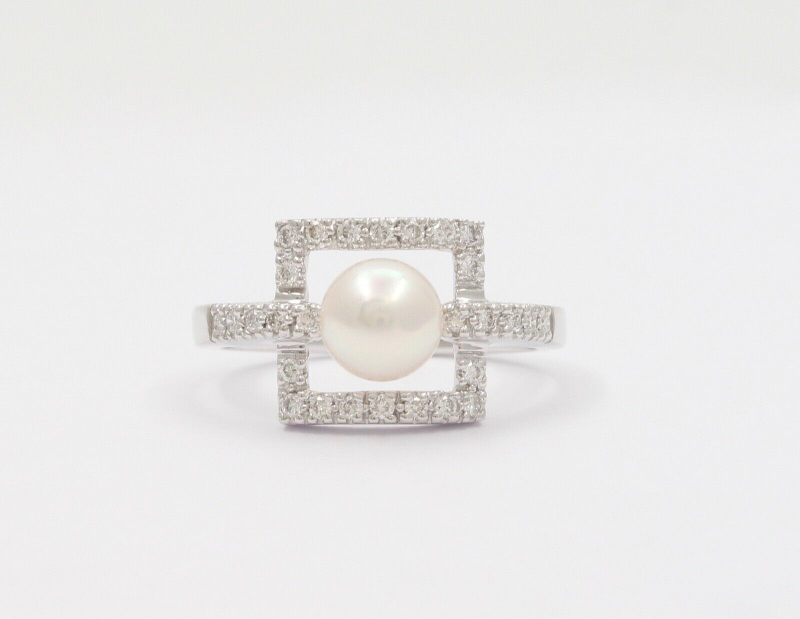 Mikimoto Pearl Diamonds 14K White Gold Ring