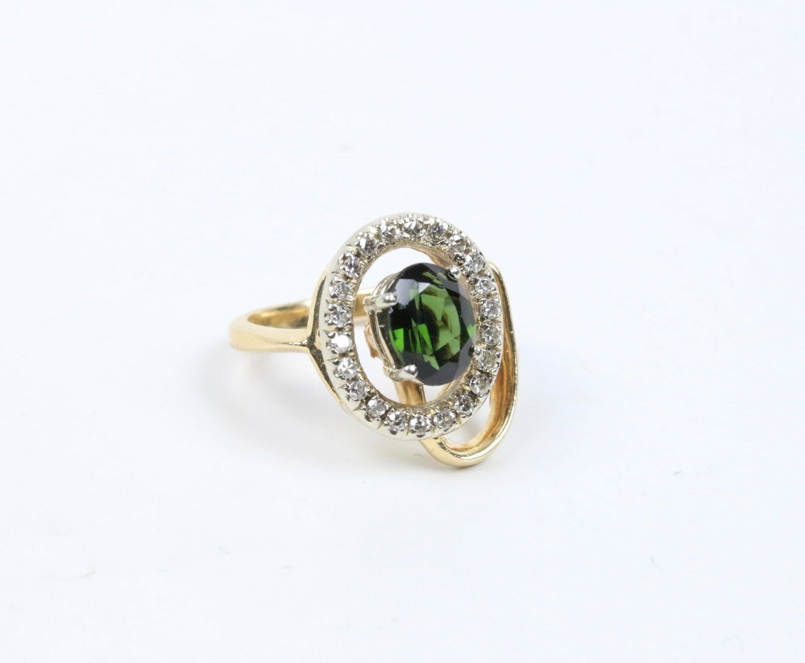 Vintage 14K Yellow Gold Green Tourmaline Diamonds Ring
