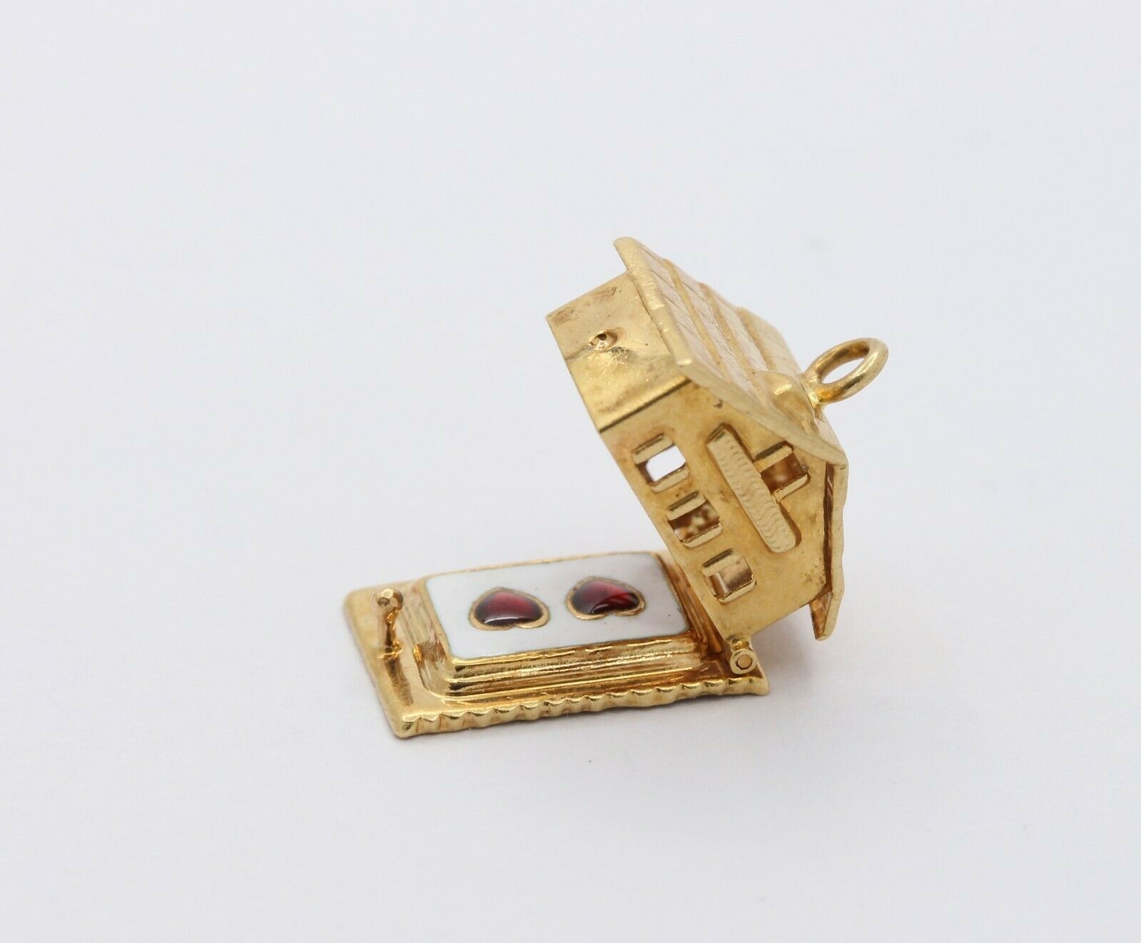 Vintage 14K Yellow Gold Opening House Pendant