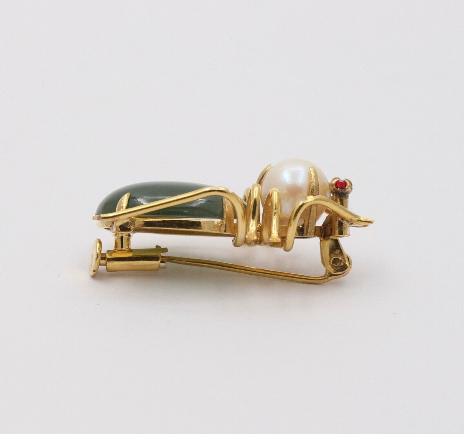 Vintage 9K Yellow Gold Spinach Jade and Pearl Beetle or Spider Brooch Pin