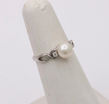 Load image into Gallery viewer, Vintage 14K White Gold Pearl &amp; Diamond Ring Band.
