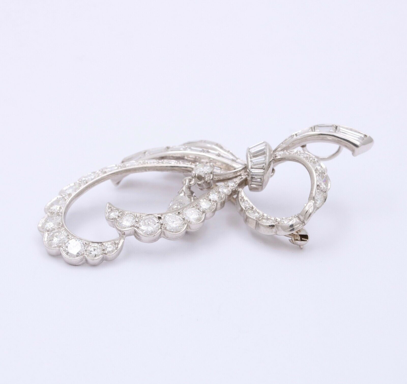 Vintage Ribbon Diamonds Platinum Brooch Pendant