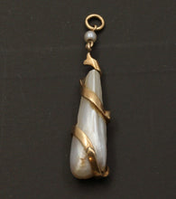 Load image into Gallery viewer, Victorian Snake Around Natural Pearl Pendant
