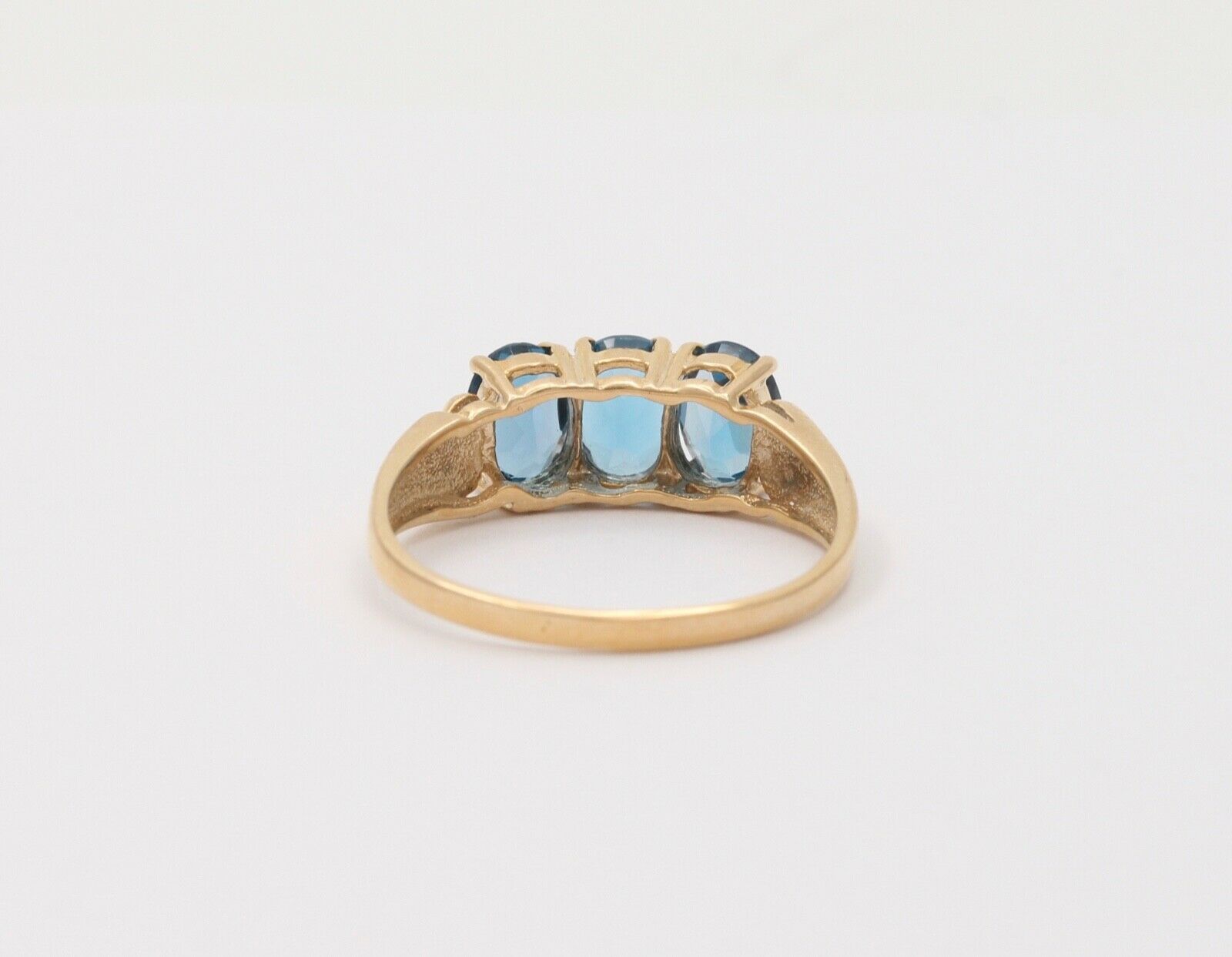 Vintage London Blue Topaz 10K Yellow Gold Band Ring