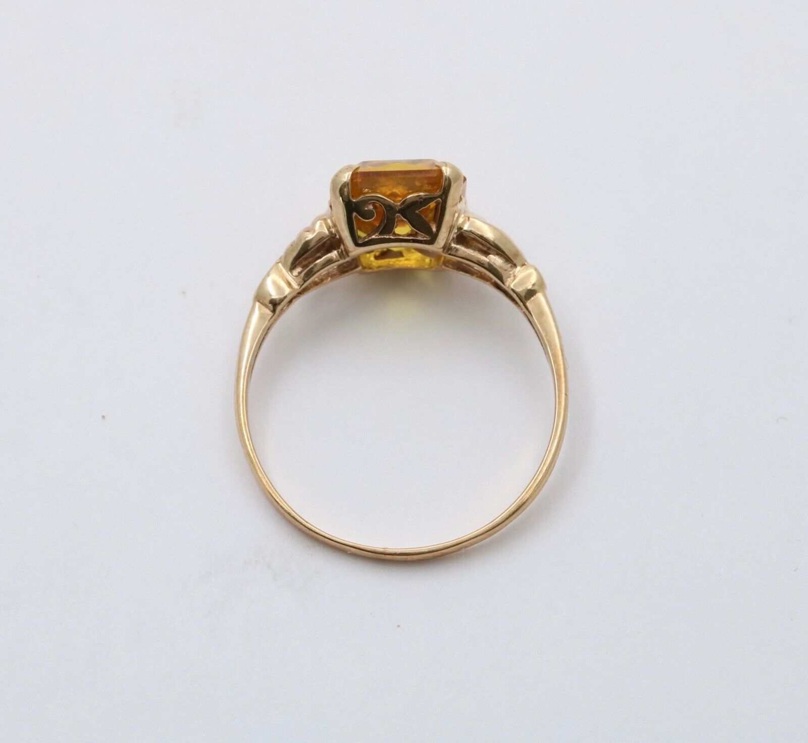 Vintage 14K Yellow Gold Synthetic Citrine Split Shank Ring Band