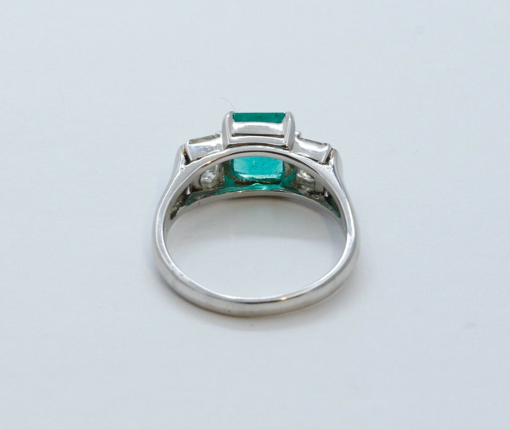 Vintage Emerald Diamonds Platinum Ring