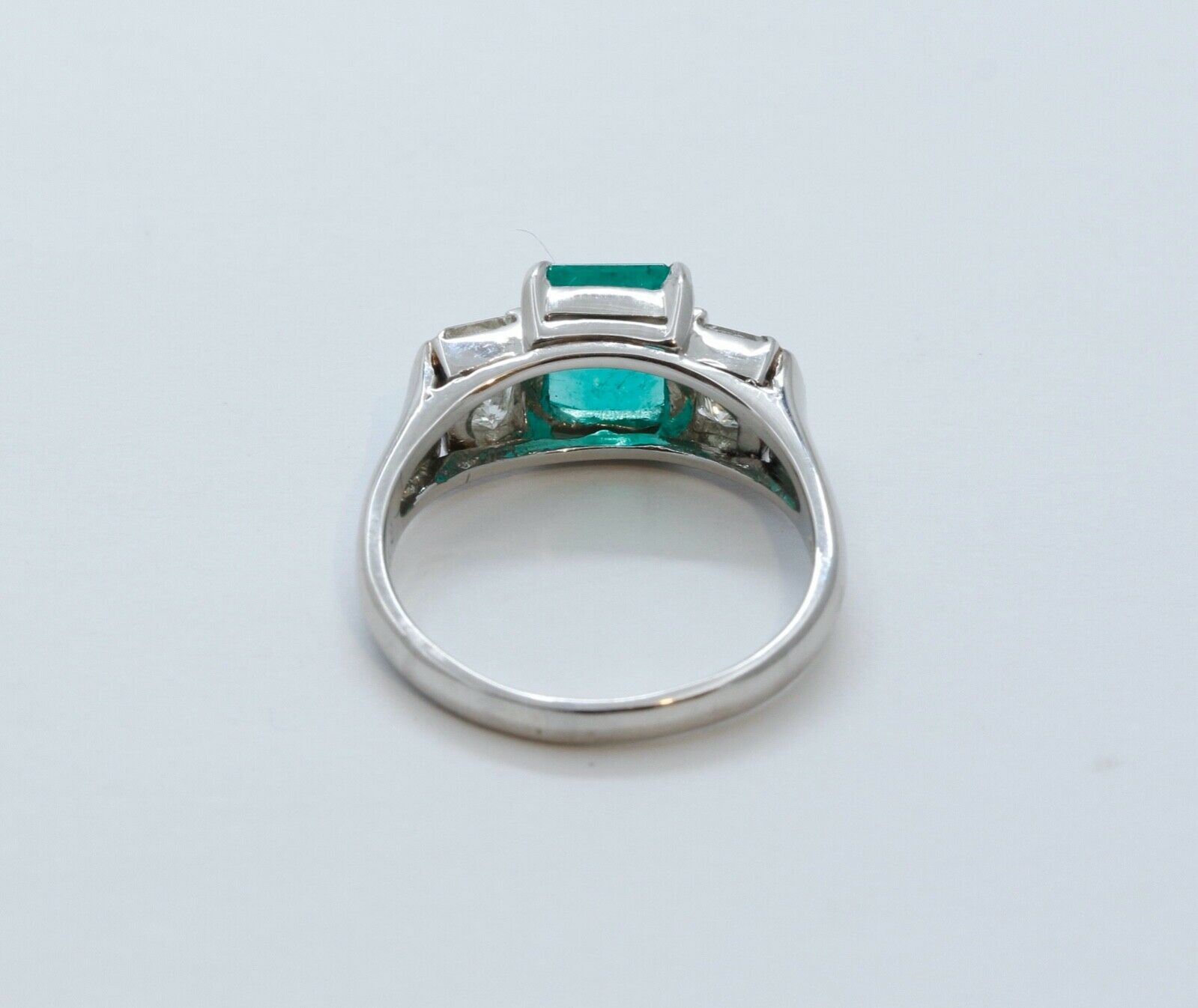 Vintage Emerald Diamonds Platinum Ring