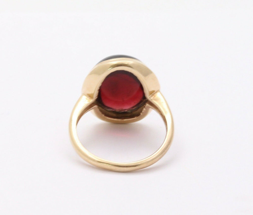 Vintage 14K Yellow Gold Natural Red Garnet Cabochon Ring