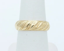 Load image into Gallery viewer, Very Fine 18K Buccelatti Cable Ring
