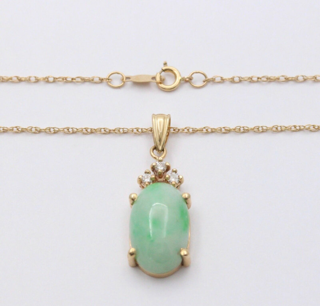 Vintage Jade Diamonds 14K Yellow Gold Pendant and Chain