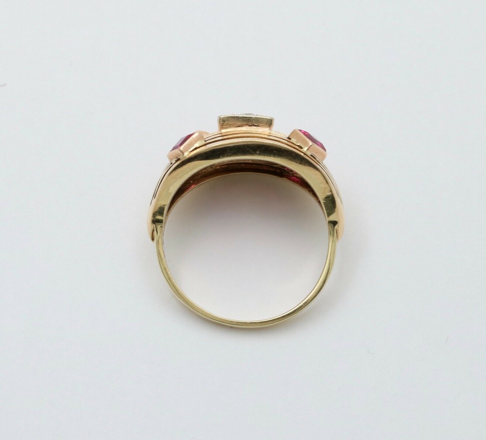 Vintage Retro 14K Yellow Gold Diamond and Ruby Dome Ring Band