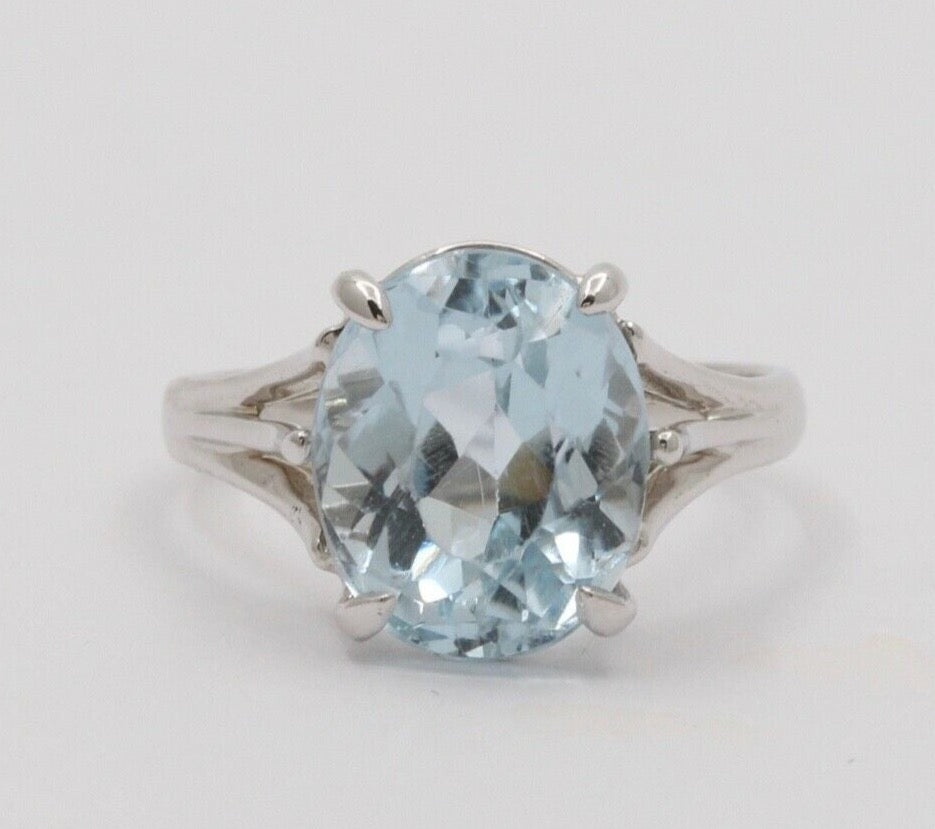 Vintage Oval Cut Aquamarine 14K White Gold Cocktail Ring