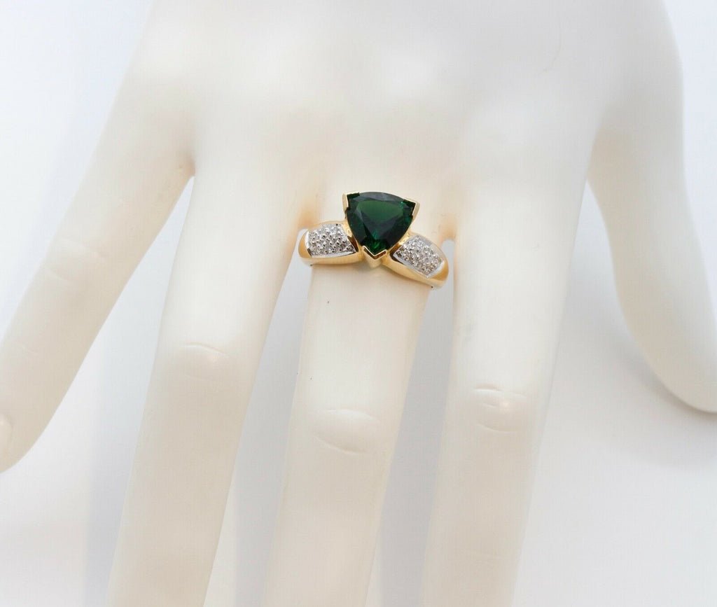Vintage Trillion Cut Green Tourmaline Diamonds 18K Yellow Gold Ring