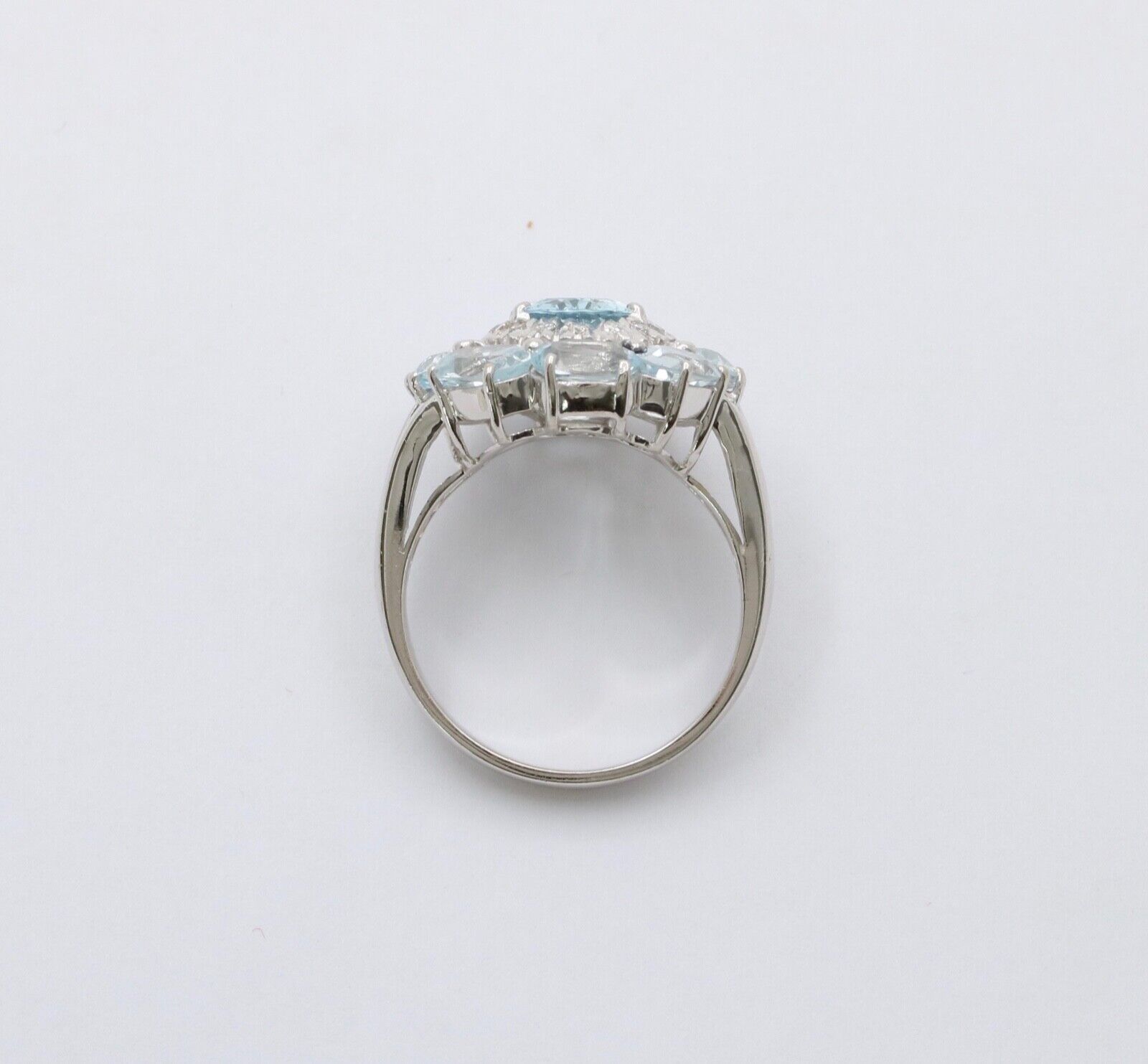 Vintage 18K White Gold Aquamarine and Diamond Ring
