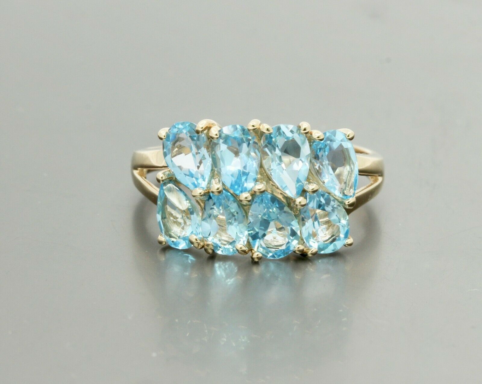 Vintage 10K Yellow Gold Blue Topaz Cluster Ring