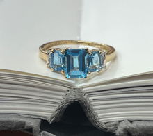 Load image into Gallery viewer, Vintage Blue Topaz &amp; Diamond 10K Yellow Gold Birthstone Ring, Engagement Ring.
