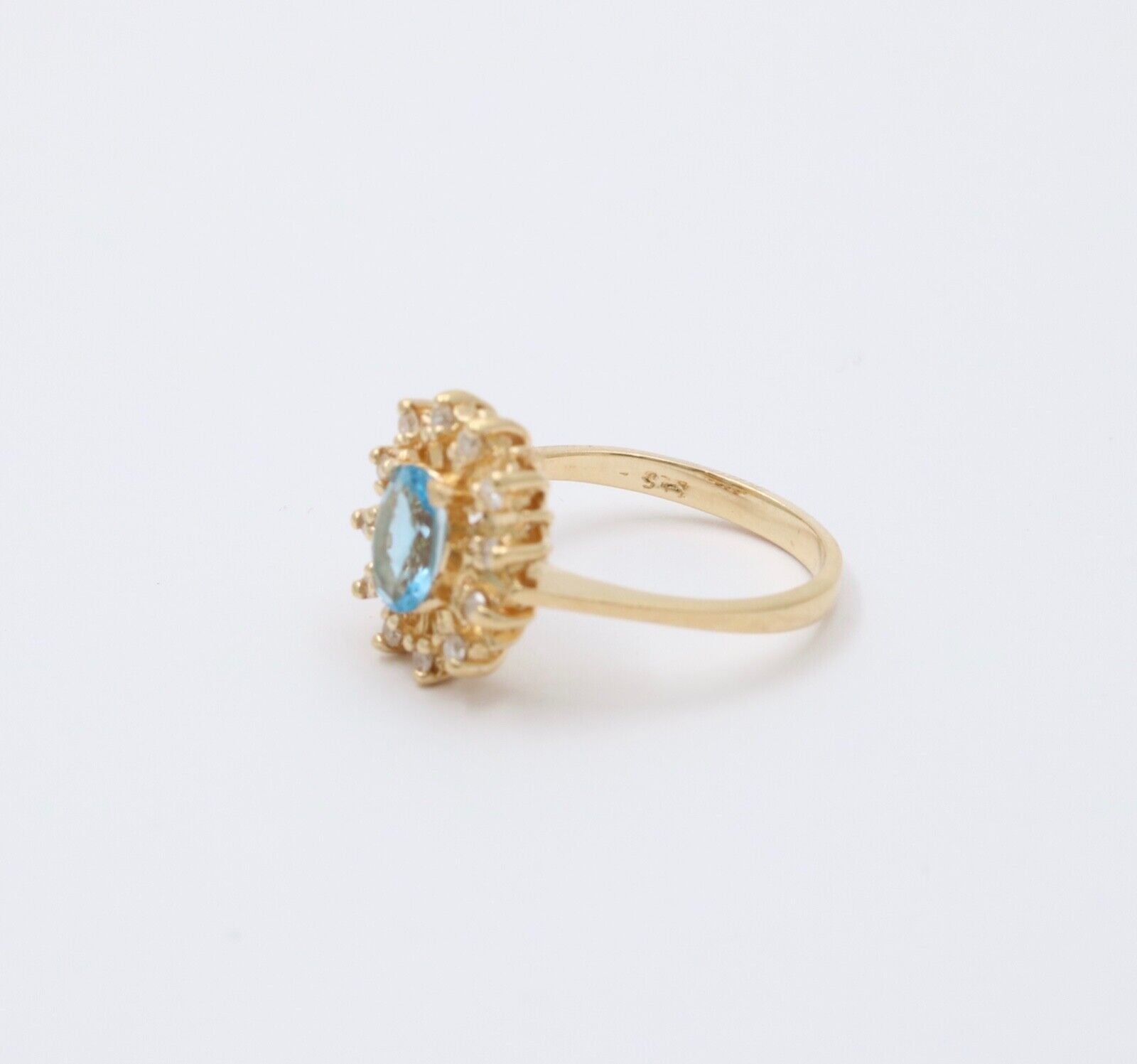Vintage Blue Topaz Diamonds 14K Yellow Gold Cocktail Ring