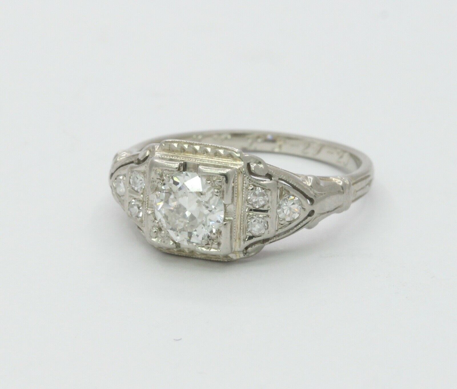 Art Deco Ladies Diamonds Platinum Ring