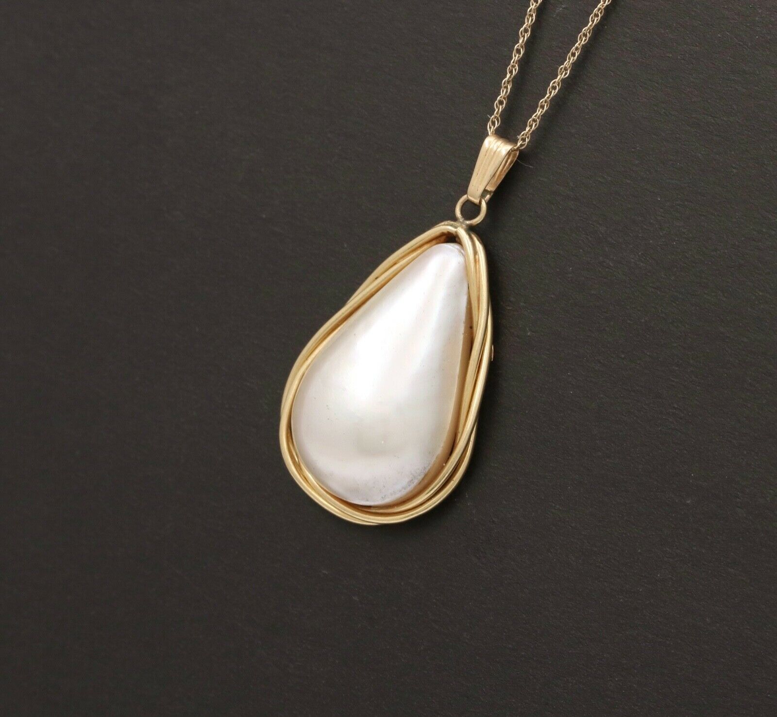 Vintage Mabe Pearl 14K Yellow Gold Pendant