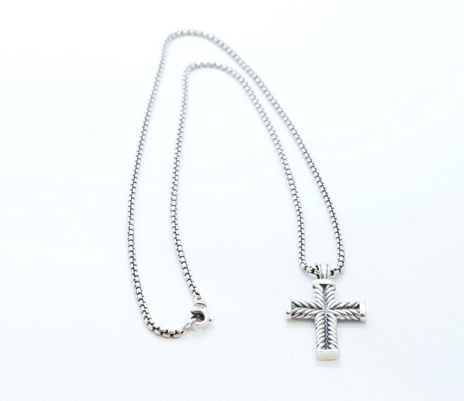David Yurman 925 Chevron Cross Pendant and Chain