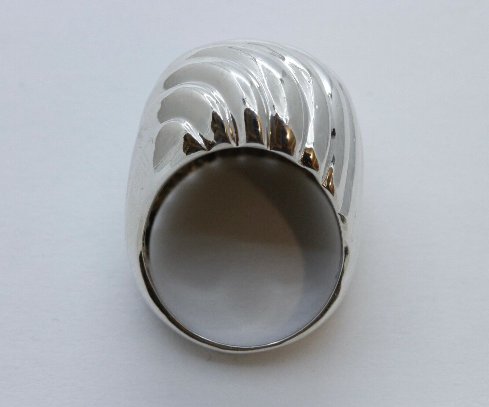 Vintage Tiffany and Co. Scallop Ring 925 Sterling Silver