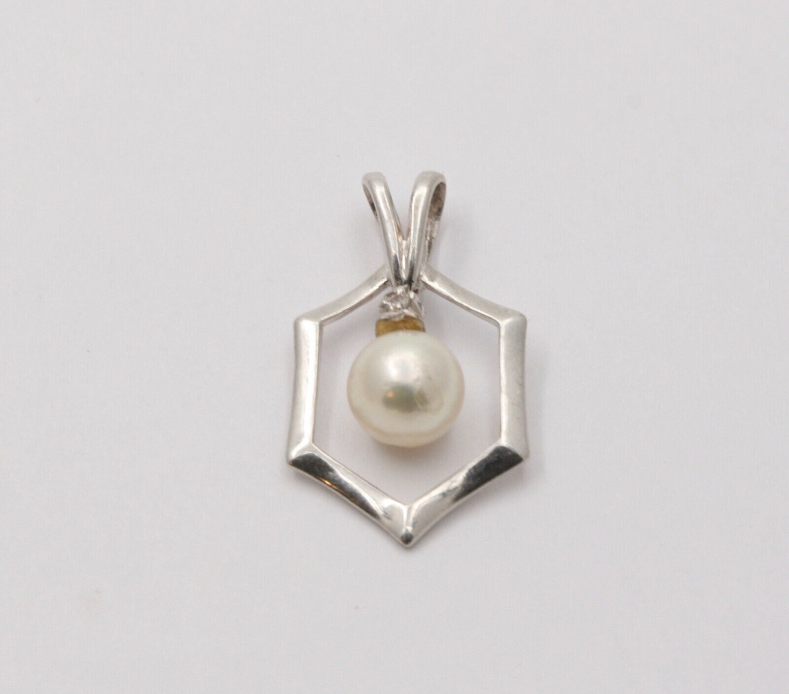Estate 14K White Gold 6.5 mm Pearl Pendant, Bridal Jewelry.