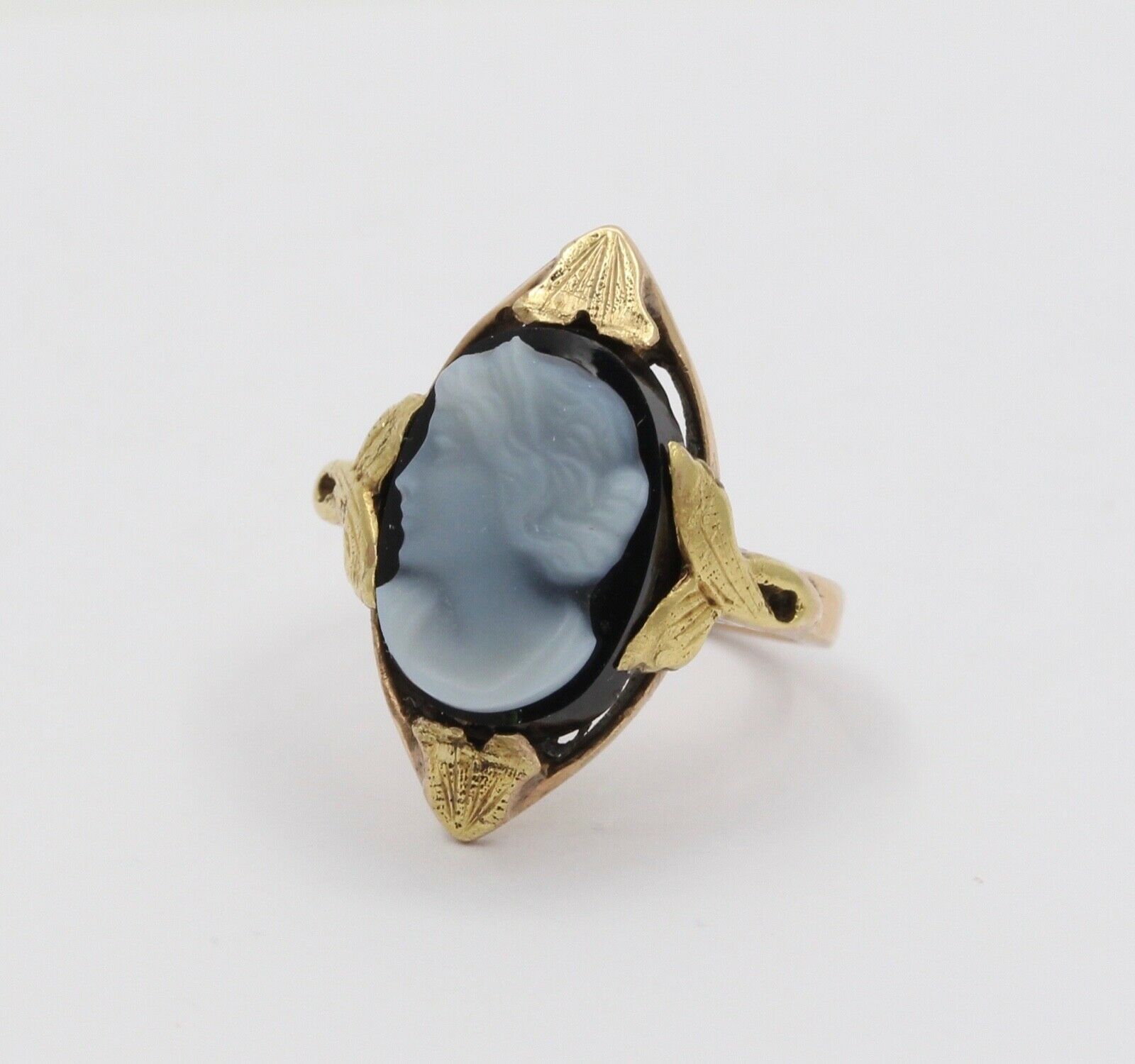 Art Nouveau Cameo Onyx 14K Yellow Gold Ring