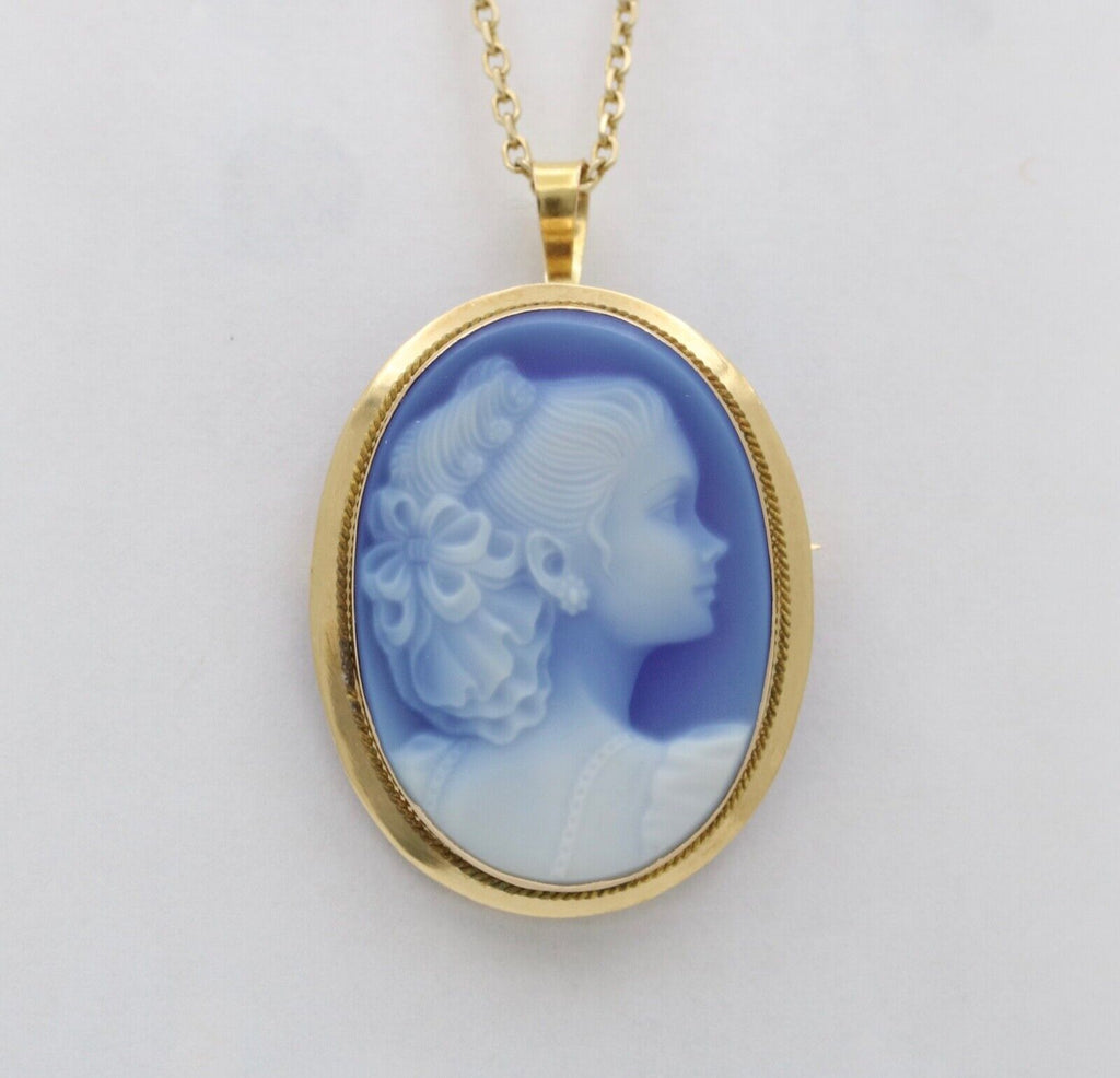 Vintage Italian Cameo 18K Yellow Gold Brooch Pendant
