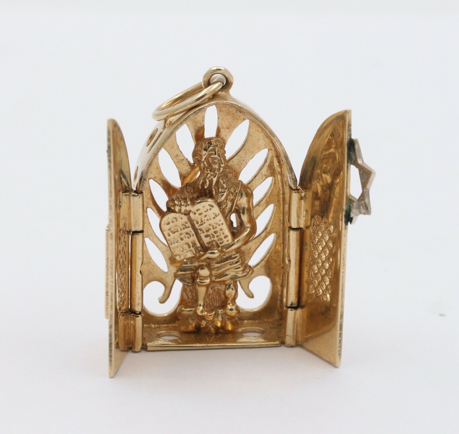 Vintage 14K Yellow Gold Moses Opening Pendant