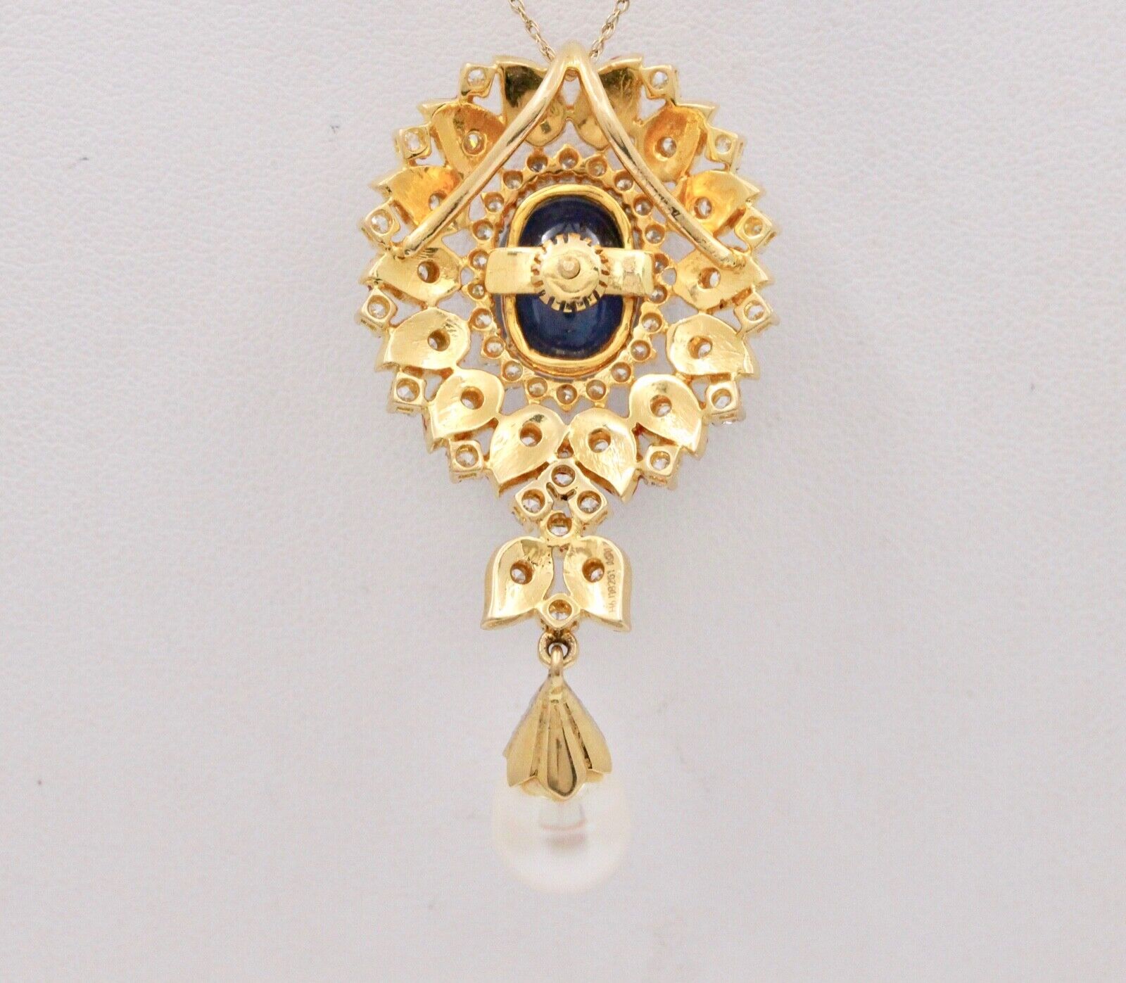 Gorgeous 18K Yellow Gold Cabochon Sapphire, Pearl And Diamond Pendant