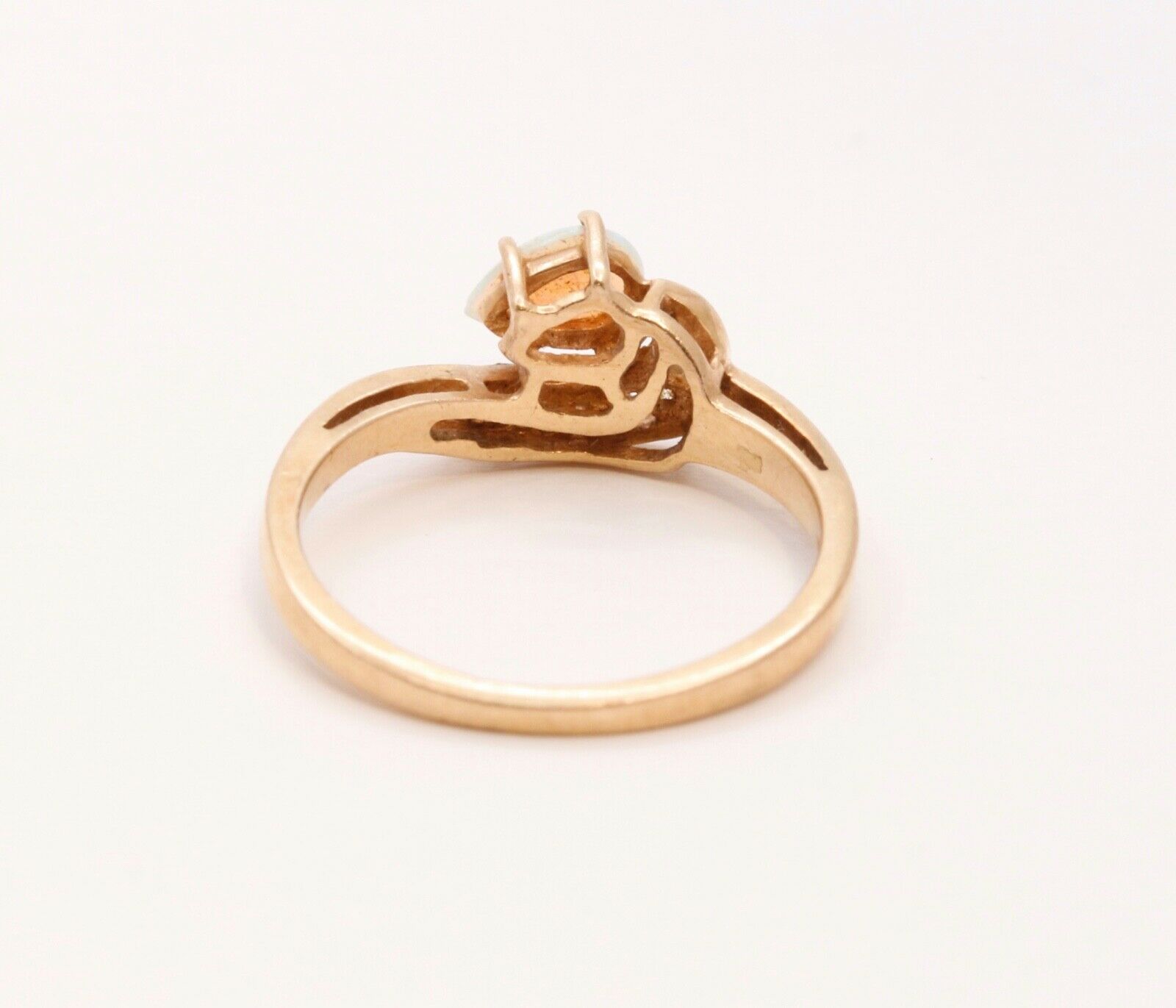 Vintage Ladies Opal Diamonds 14K Yellow Gold Ring