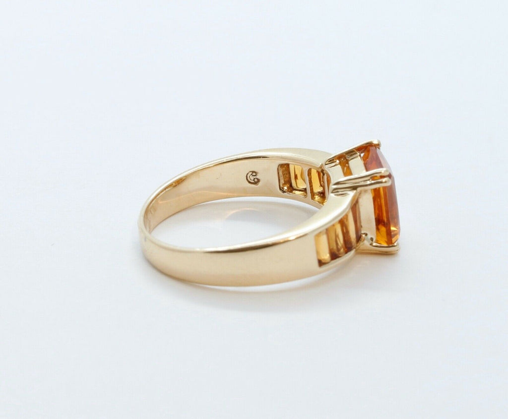 Beautiful Stones on a Vintage Citrine 14K Yellow Gold Ring