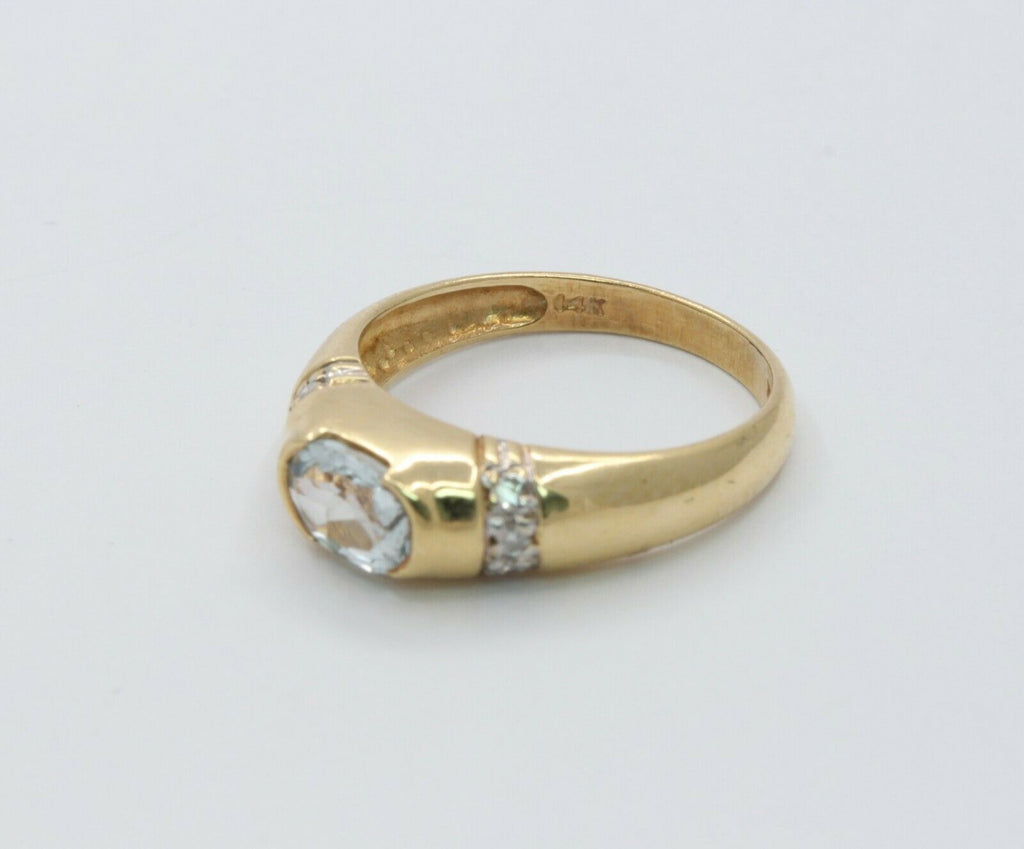 Vintage 14K Yellow Gold Aquamarine Diamond Accent Ring
