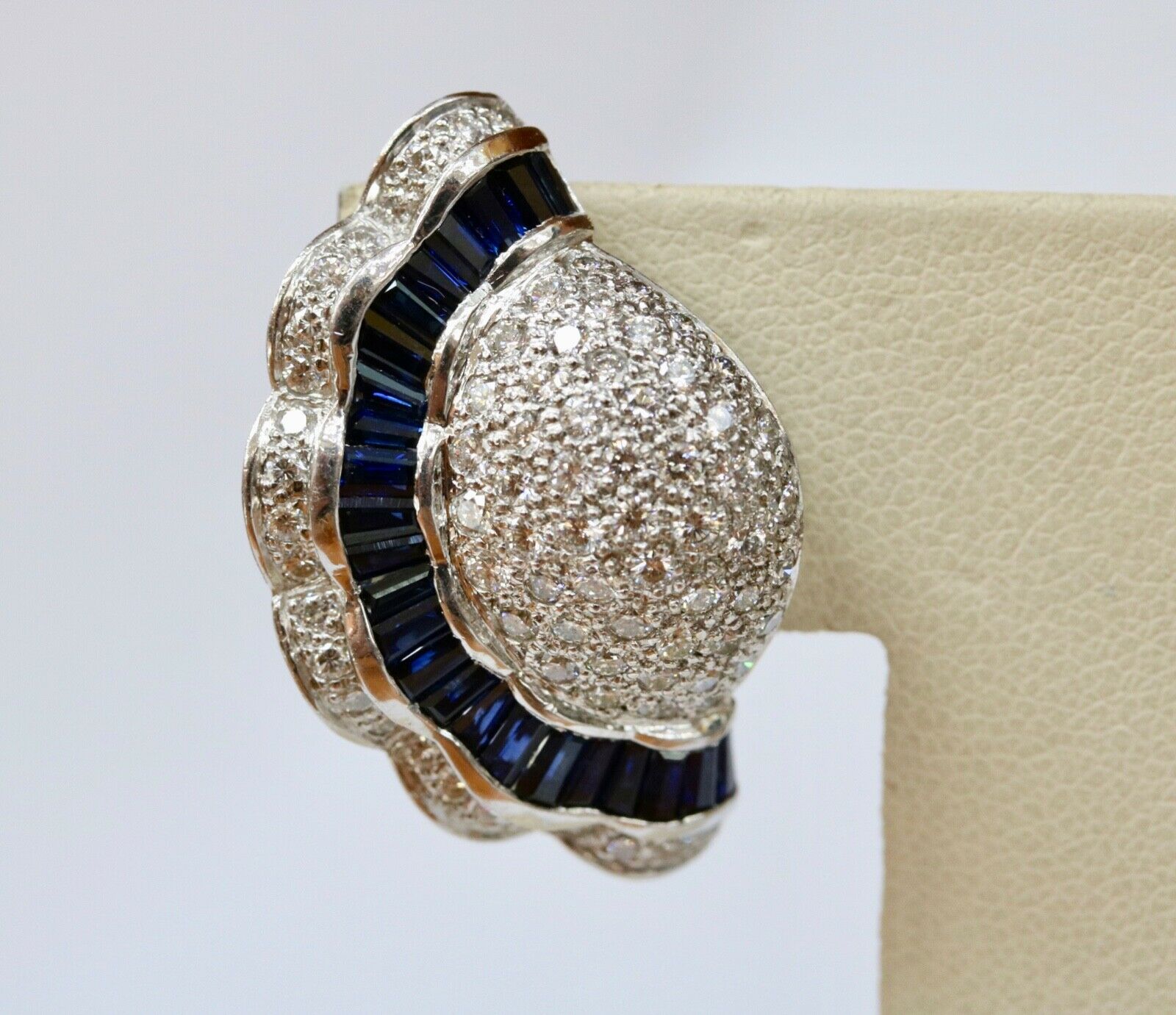 Elegant Scallop Shell Diamonds Sapphire 18K White Gold Vintage Earrings