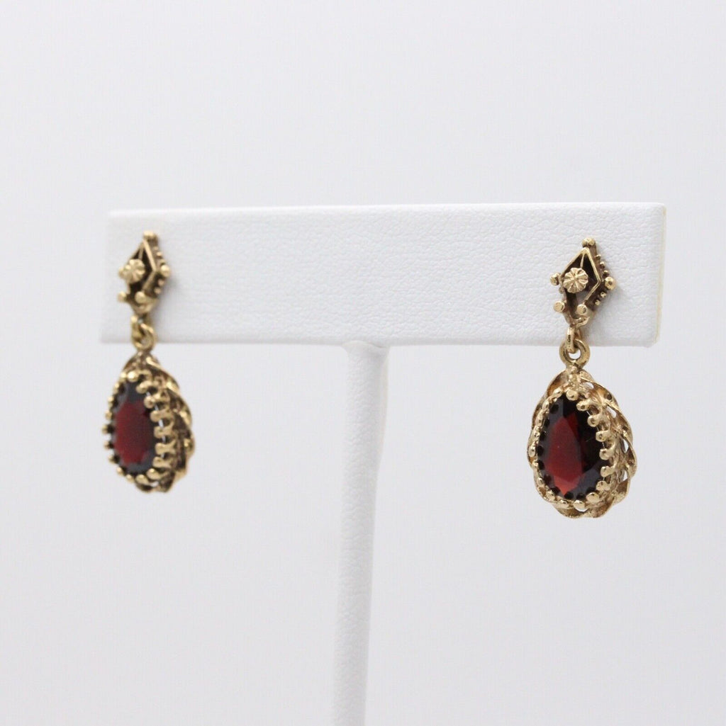 Victorian 14K Yellow Gold Teardrop Garnet Dangling Earrings