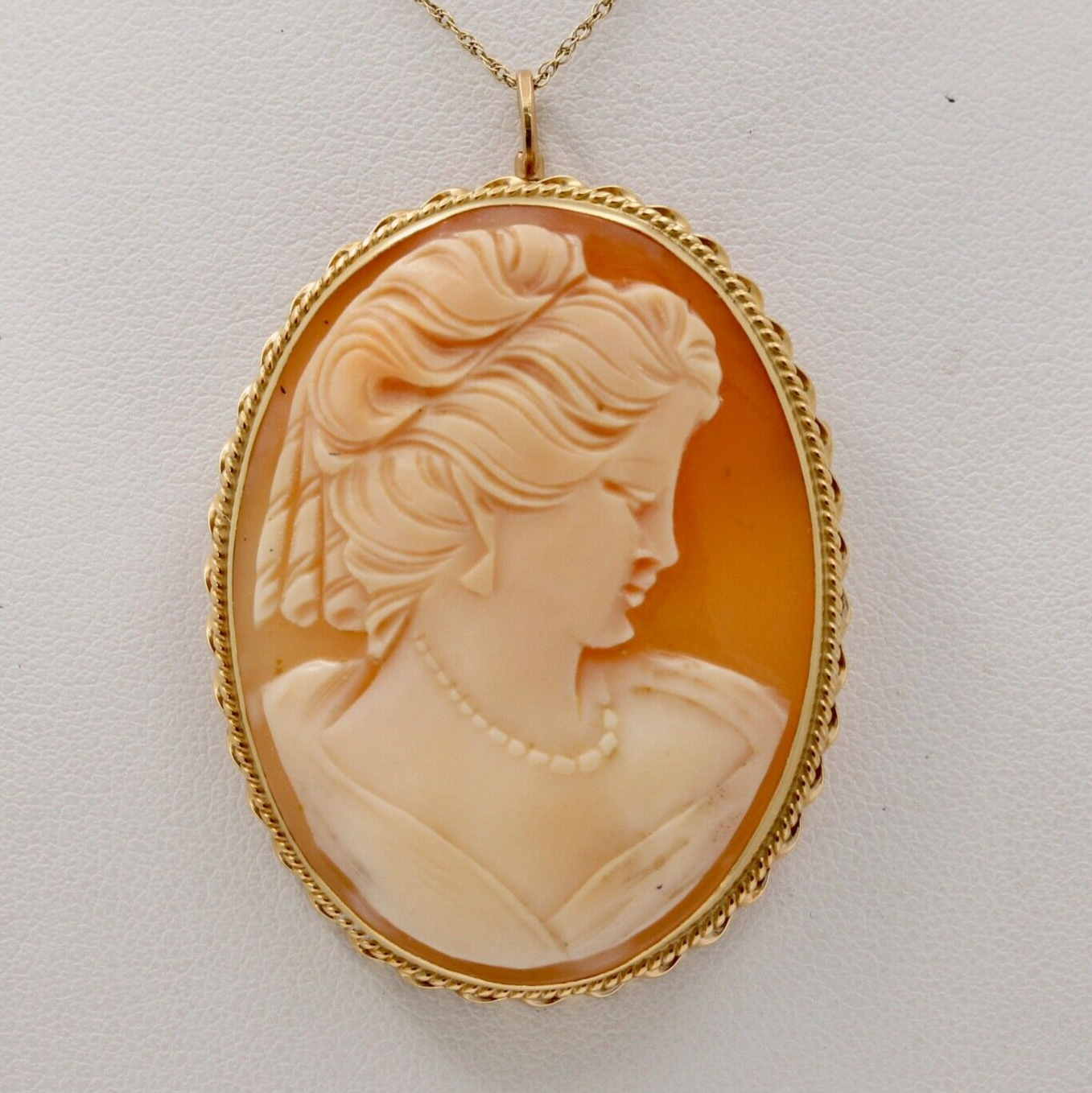 Vintage Romantic 14K Yellow Gold Carved Shell Cameo Brooch, Portrait Pendant.