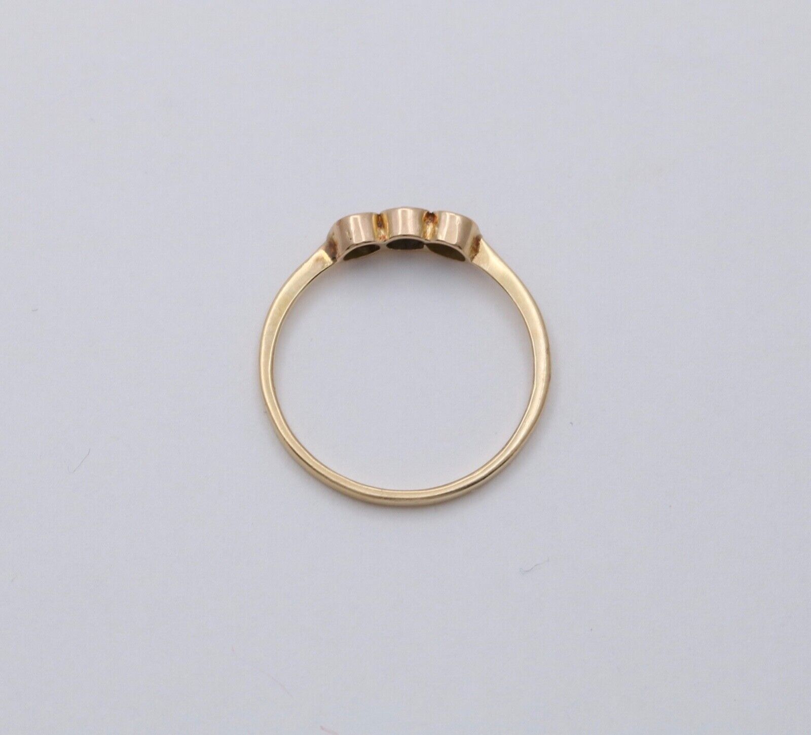 Vintage 14K Yellow Gold Sapphire Three Stone Ring Band