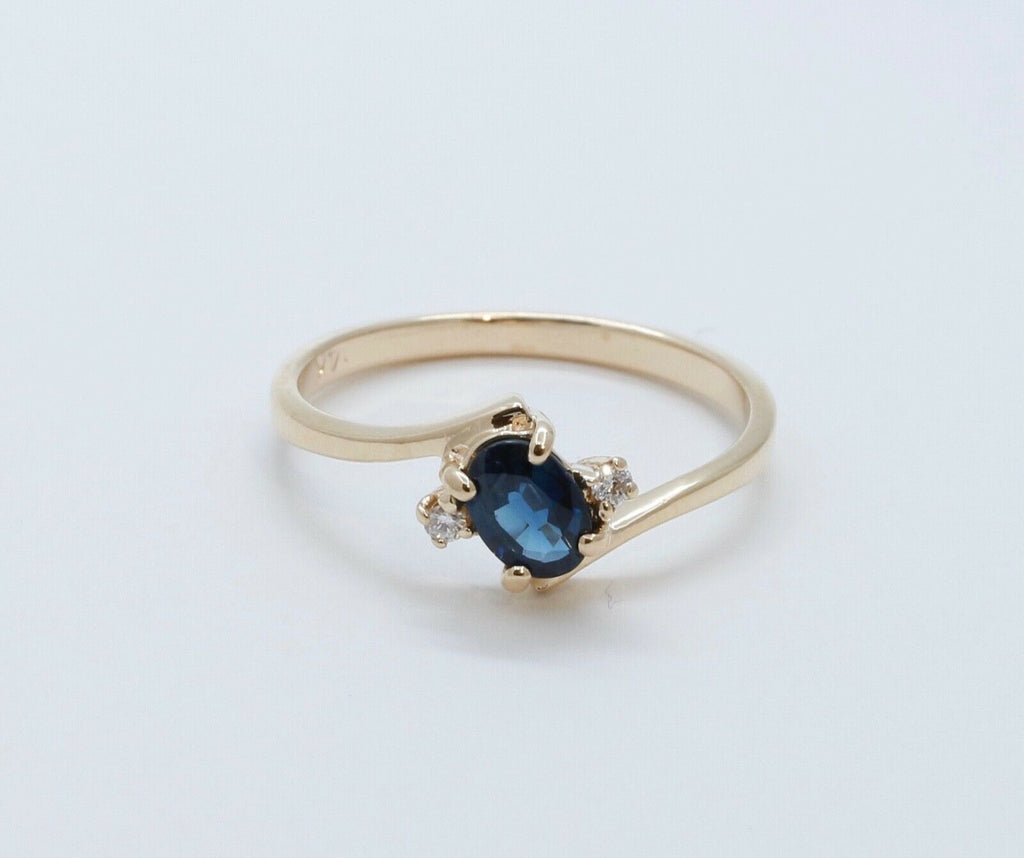 Vintage Bypass Blue Sapphire Diamonds 18K Yellow Gold Ring