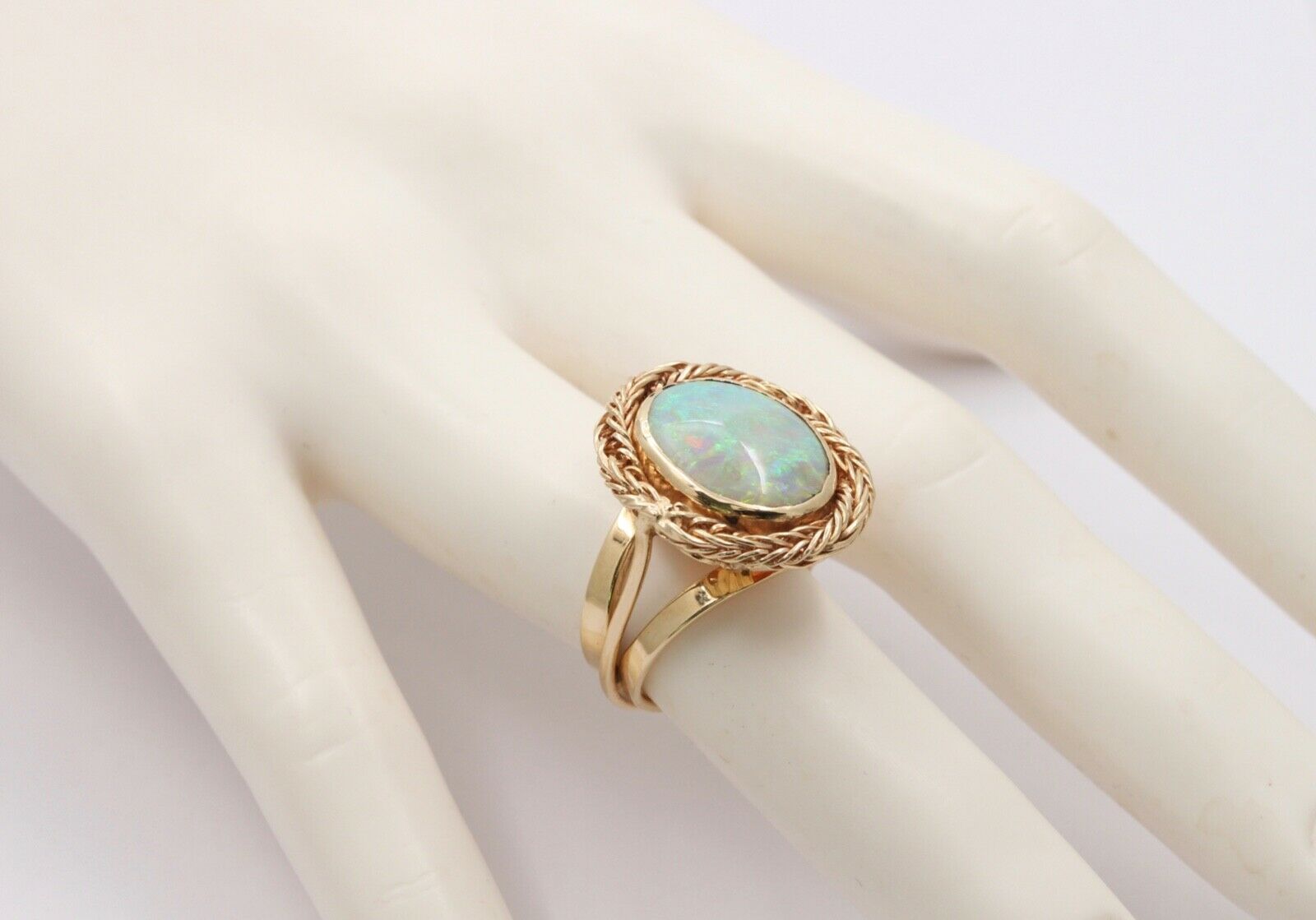 Vintage Natural Opal 14K Yellow Gold Rope Twist Ring