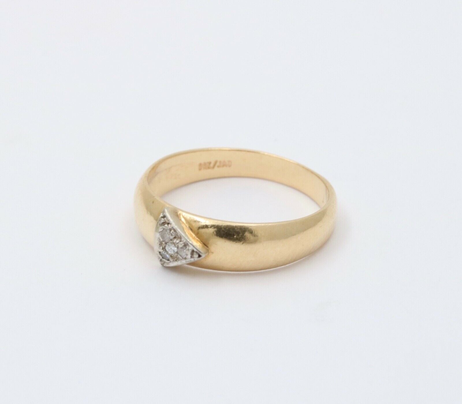 Vintage Geometric Triangle Diamonds 14K Yellow Gold Ring