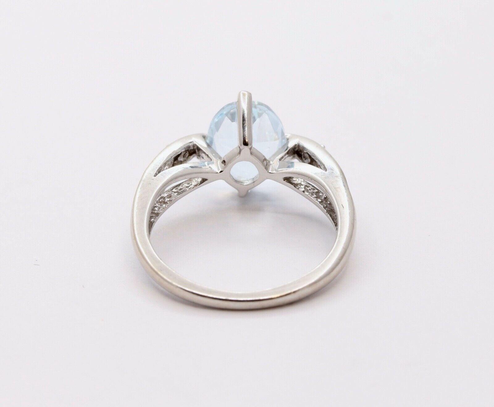 Vintage Ladies Natural Aquamarine Diamonds 14K White Gold Ring