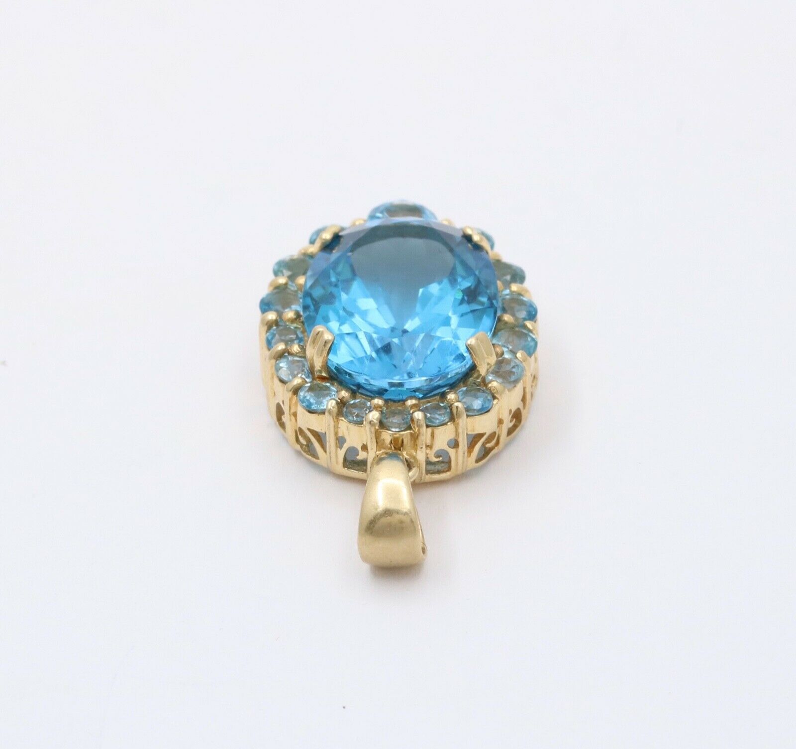 Vintage London Blue Topaz 14K Yellow Gold Pendant