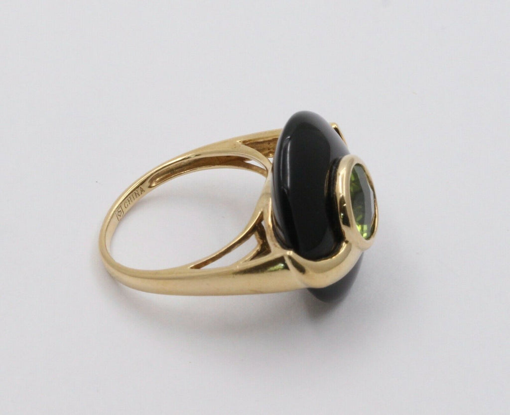 Vintage Silver Plated in Gold Onyx Peridot Ring