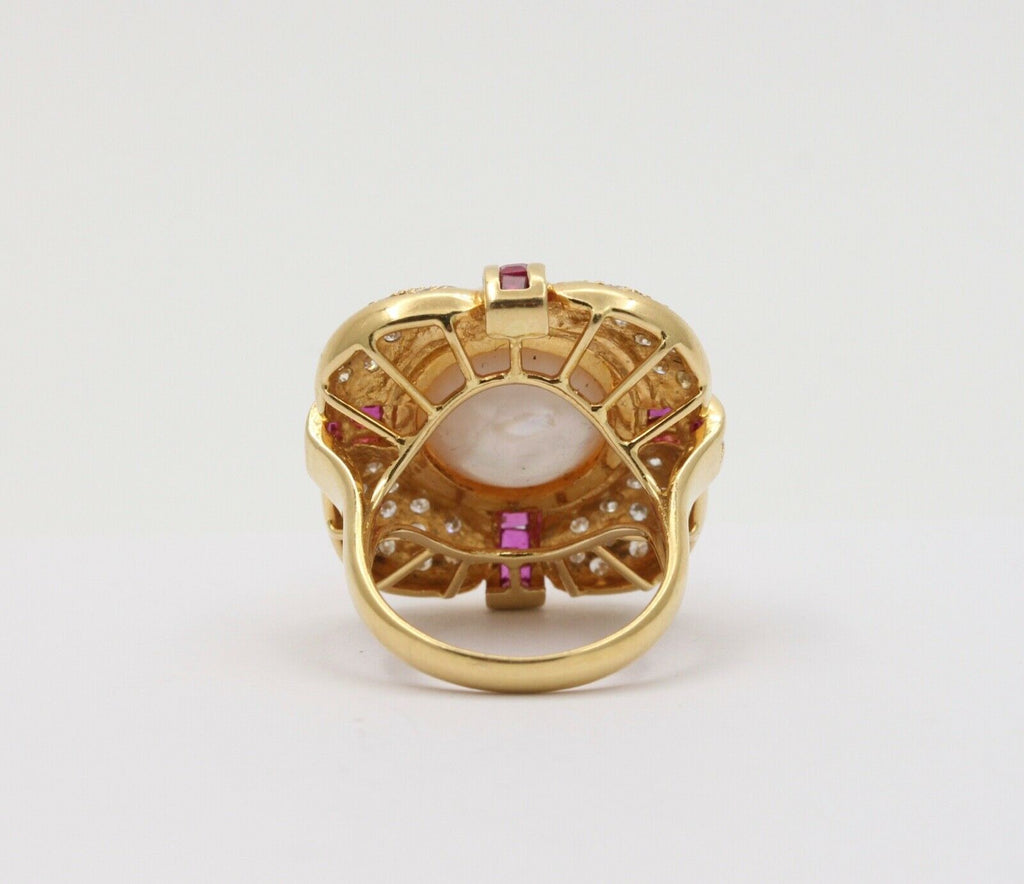 Vintage Mabe Pearl Diamonds Rubies 18K Yellow Gold Ring