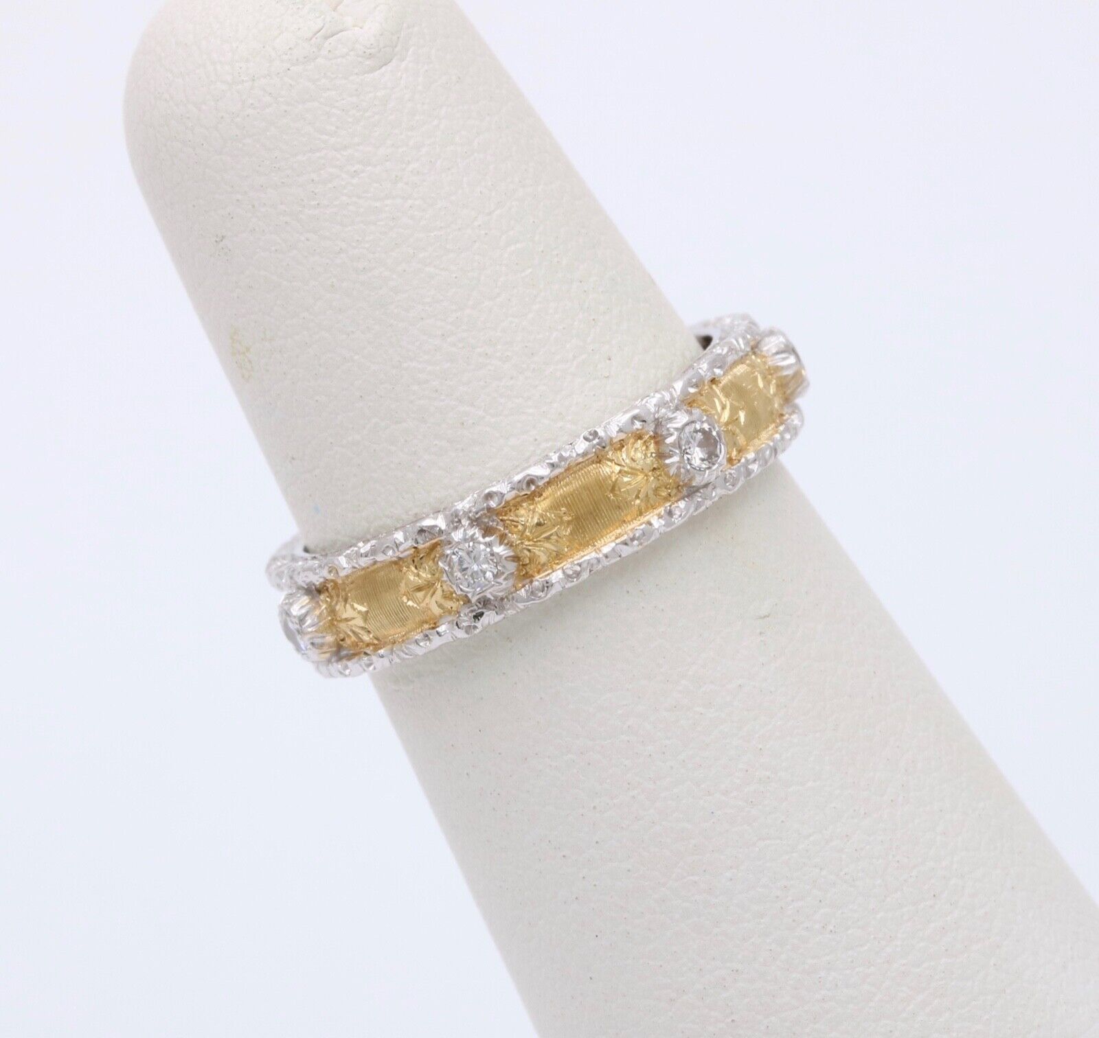Vintage 18K Gold Mario Buccellati Diamond Ring Band.