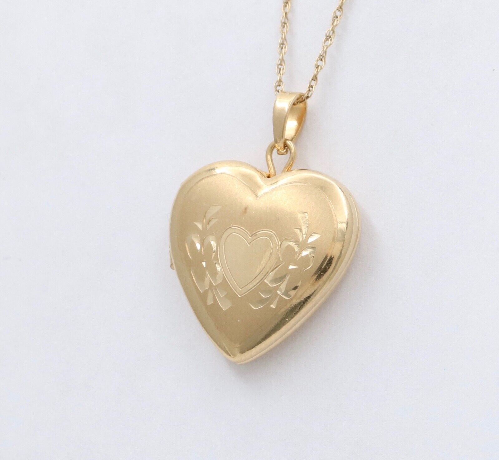 Vintage Heart Locket Pendant 14K Yellow Gold