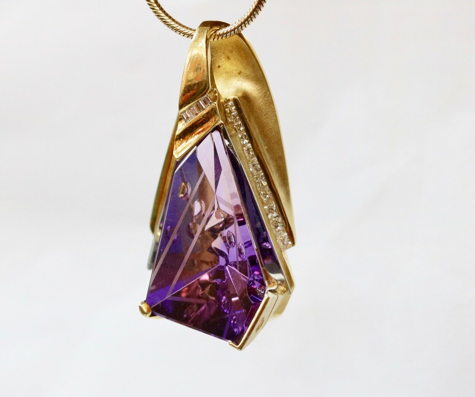 Vintage Geometric Amethyst Diamonds 18K Yellow Gold Pendant Brooch