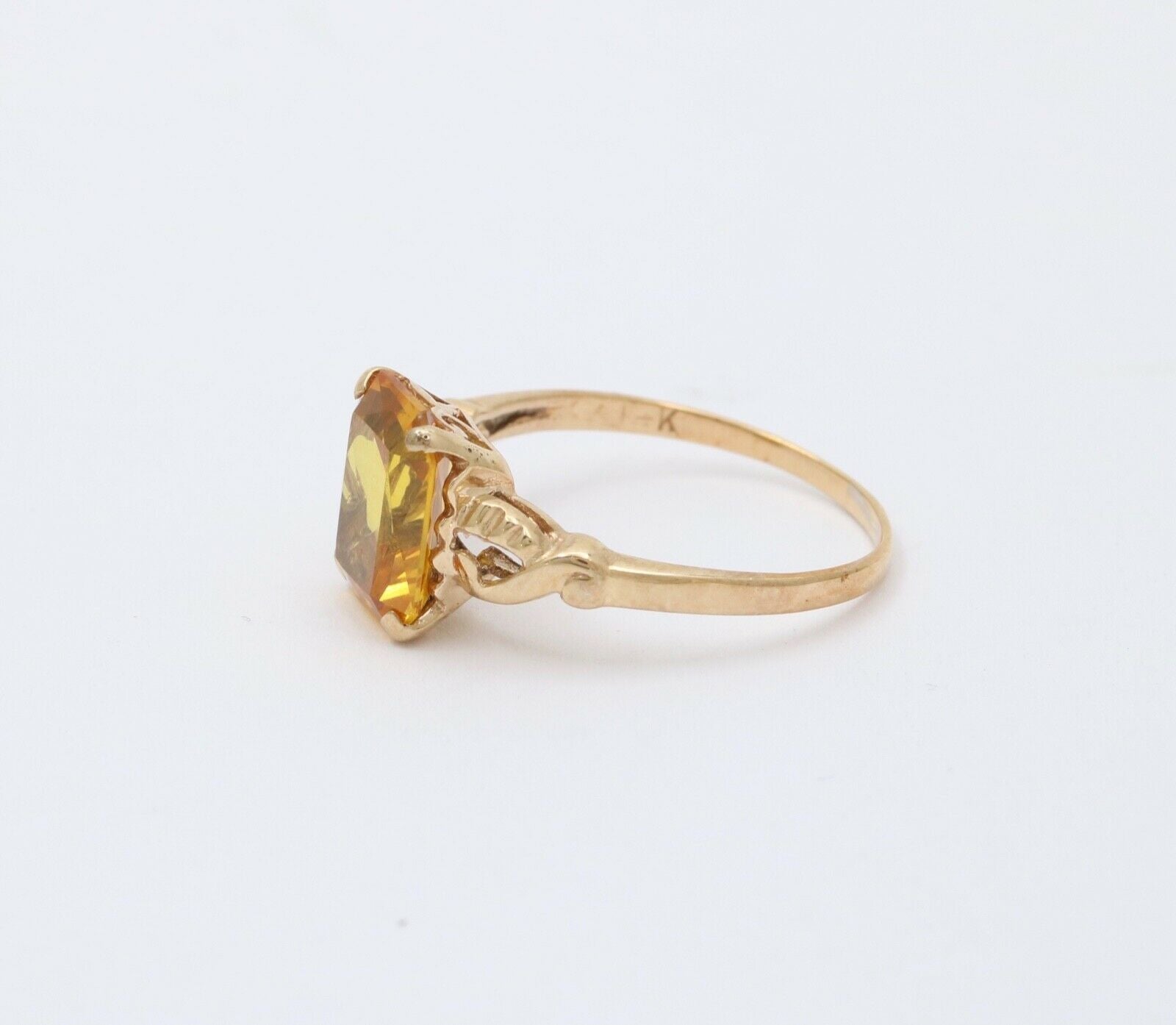 Vintage 14K Yellow Gold Synthetic Citrine Split Shank Ring Band
