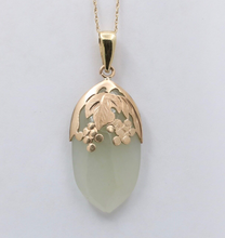 Load image into Gallery viewer, Vintage 14K yellow gold Jadeite Jade Grape Motif Charm Pendant
