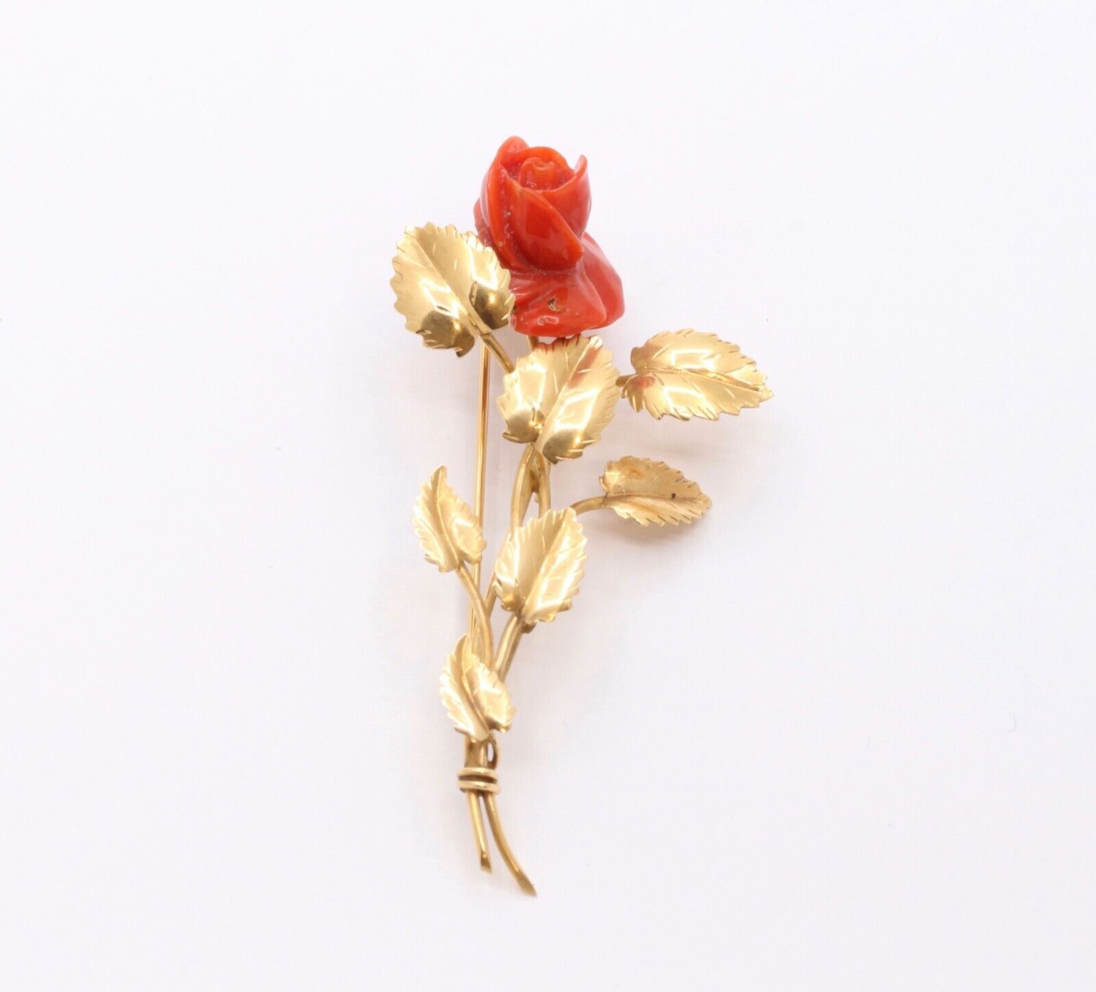A Beautiful Vintage Rose Designed 18K Yellow Gold Carved Coral Brooch Pin